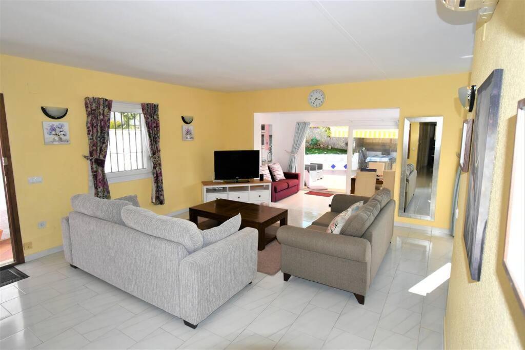 Villa Sunshine - Private Heated Pool - El Faro